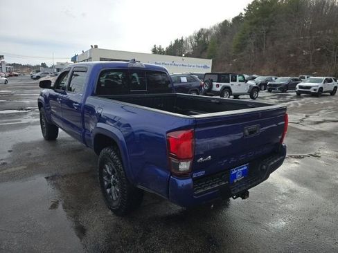 Used 2023 Toyota Tacoma SR5 w/ Technology Package image 3