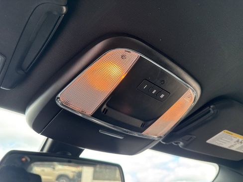 Used 2023 Dodge Charger GT image 31