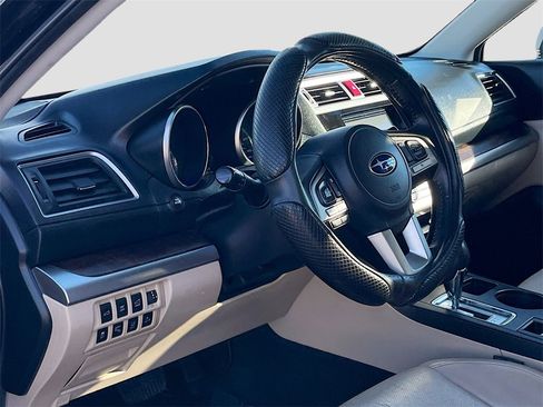 Used 2015 Subaru Outback 2.5i Limited image 9