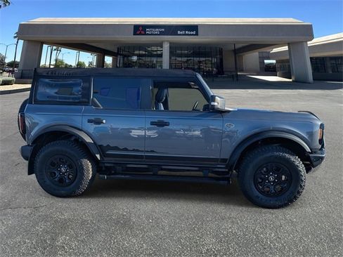 Used 2024 Ford Bronco Wildtrak image 7