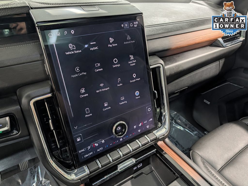 Used 2025 GMC Yukon Denali w/ Sun & Power Step Package AWD/4WD image 11