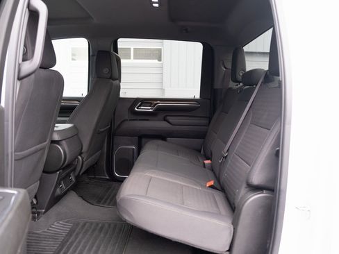 Used 2024 Chevrolet Silverado 3500 LT image 14