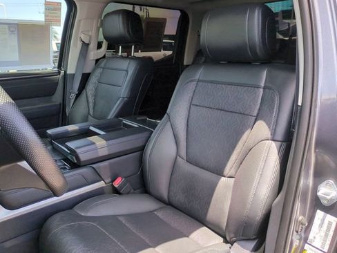 Used 2024 Toyota Tundra Limited AWD/4WD image 19