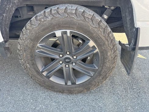 Used 2023 Ford F150 XLT w/ Equipment Group 302A High image 7