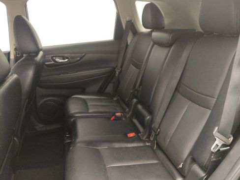 Used 2018 Nissan Rogue SL image 18