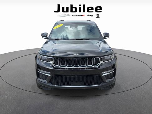 Used 2025 Jeep Grand Cherokee Limited w/ Luxury Tech Group II image 2