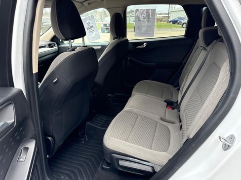 Used 2020 Ford Escape SE image 8