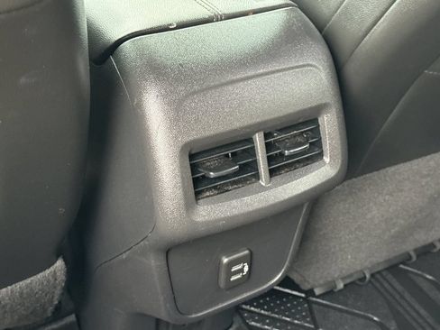 Used 2020 Chevrolet Equinox Premier w/ LPO, Floor Liner Package FWD image 13
