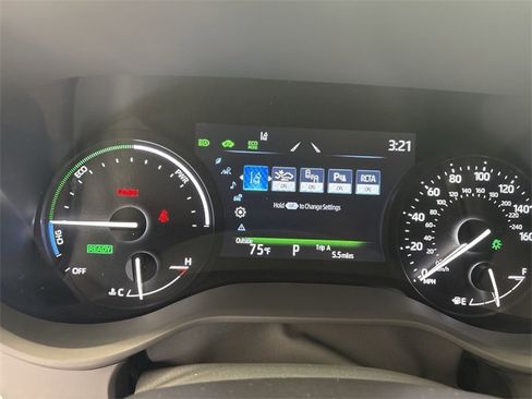 New 2025 Toyota Sienna XLE image 18