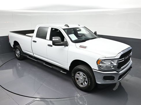 Used 2024 RAM 2500 Tradesman w/ Chrome Appearance Group AWD/4WD image 25