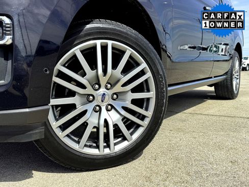 Used 2022 Ford Expedition Max Limited image 2