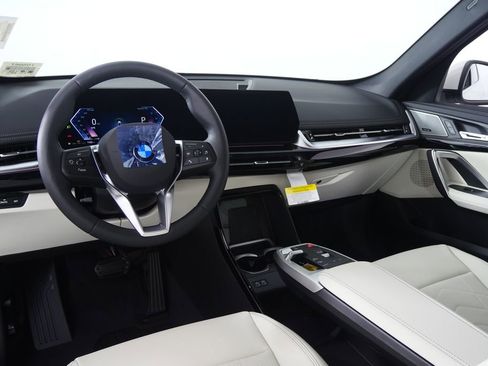 Used 2026 BMW X1 xDrive28i image 17