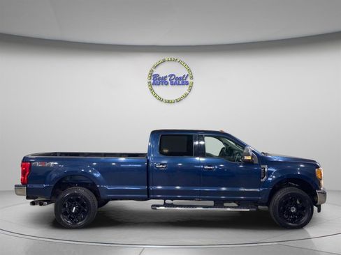 Used 2017 Ford F250 XLT w/ XLT Premium Package AWD/4WD image 6