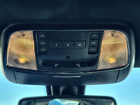 Used 2023 Chrysler 300 S image 20