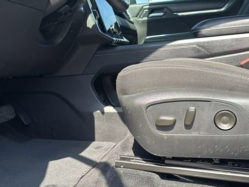 Used 2025 GMC Acadia Elevation FWD image 13