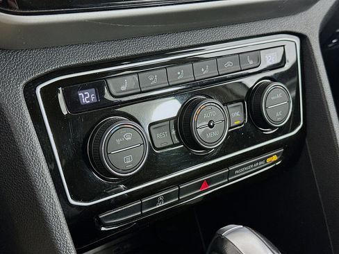 Used 2023 Volkswagen Atlas SE image 23