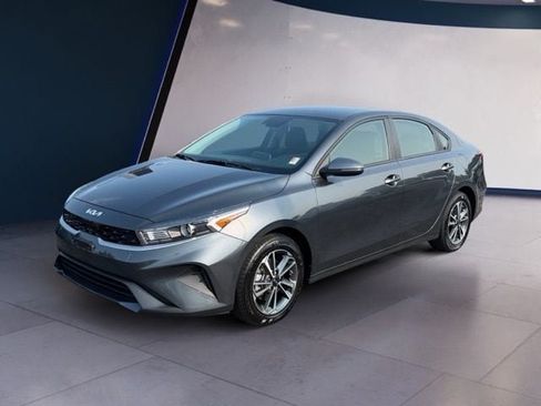 Used 2024 Kia Forte LXS w/ LXS Technology Package FWD image 1