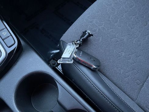 Used 2025 Kia Seltos S image 22