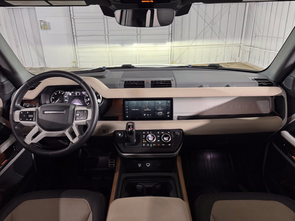 Used 2023 Land Rover Defender 110 X-Dynamic SE AWD/4WD image 24
