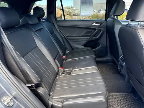 Used 2022 Volkswagen Tiguan SE R-Line AWD/4WD image 14