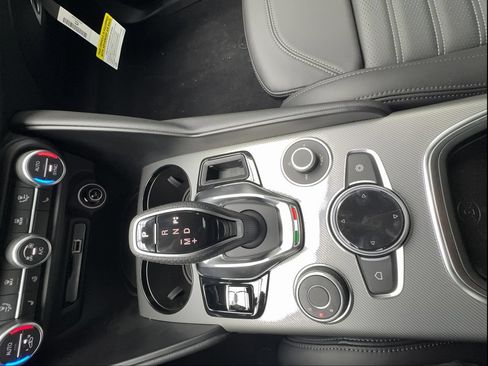 New 2026 Alfa Romeo Giulia w/ Driving Assist Package RWD image 43