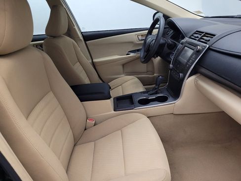 Used 2016 Toyota Camry SE image 21