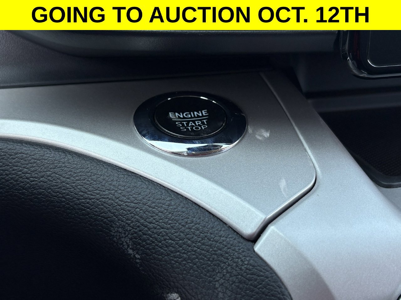 Used 2024 Ford Explorer XLT w/ Equipment Group 202A AWD/4WD image 16