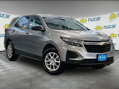 Used 2024 Chevrolet Equinox LS w/ LS Convenience Package AWD/4WD image 1