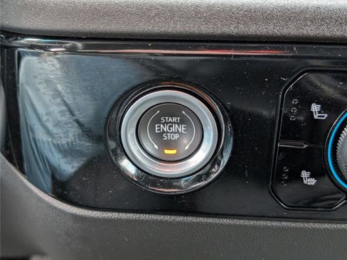 Used 2024 Chevrolet Silverado 1500 LT image 23