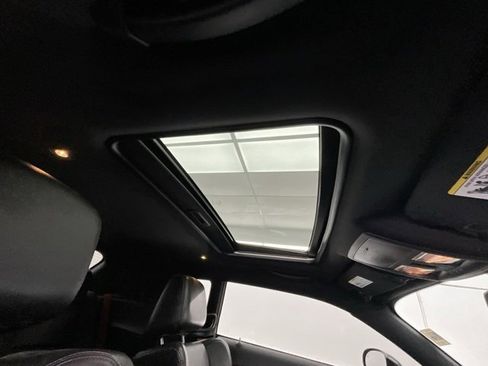 Used 2016 Dodge Challenger SRT Hellcat image 5