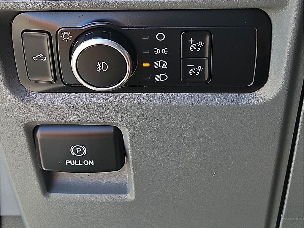 Used 2022 Ford F150 XL w/ Equipment Group 101A High AWD/4WD image 18