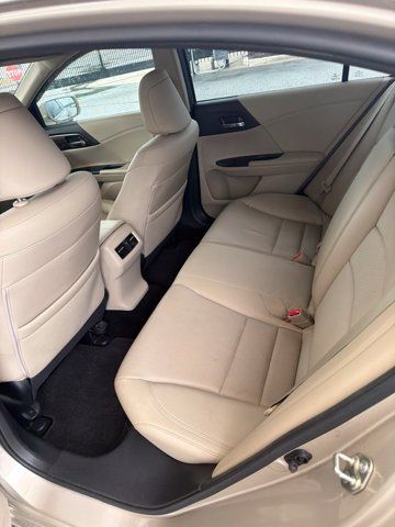 Used 2017 Honda Accord EX-L image 7