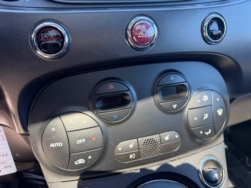 Used 2018 FIAT 500 e FWD image 25