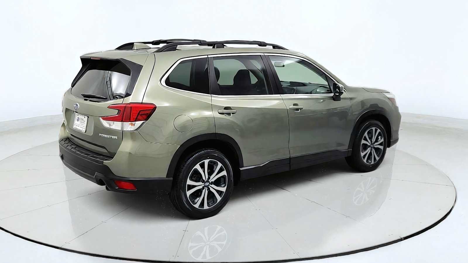 Used 2019 Subaru Forester Limited w/ Popular Package #3 AWD/4WD image 9