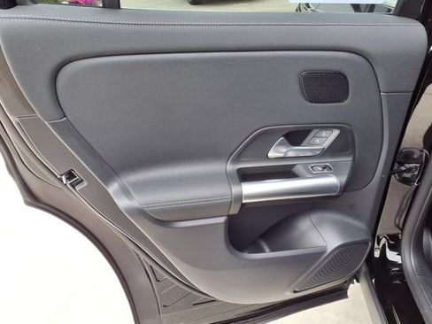 Certified 2025 Mercedes-Benz GLA 250 image 16