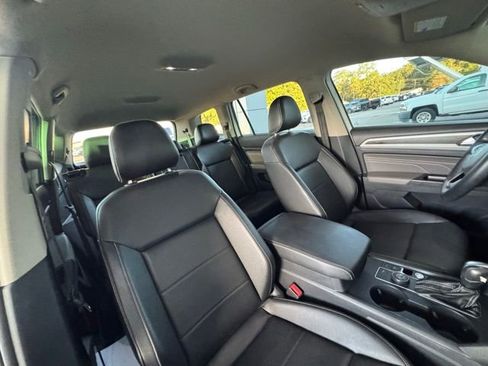 Used 2021 Volkswagen Atlas SE image 16