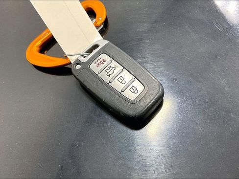 Used 2013 Hyundai Elantra Limited w/ Technology Pkg image 13