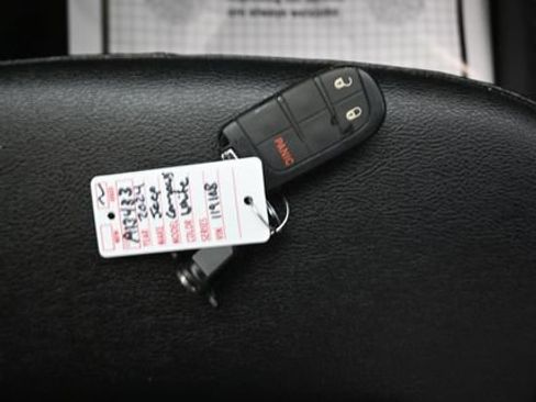 Used 2024 Jeep Compass Latitude AWD/4WD image 10