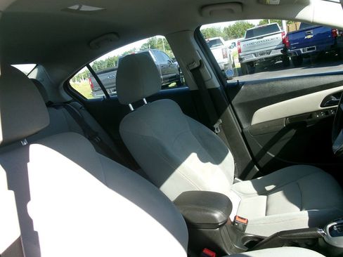 Used 2014 Chevrolet Cruze LT FWD image 20