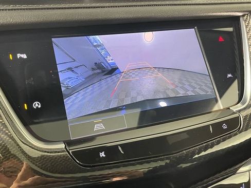 Used 2024 Cadillac XT6 Sport w/ LPO, ONYX Package AWD/4WD image 9