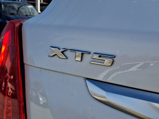 Used 2019 Cadillac XT5 Platinum AWD/4WD image 32