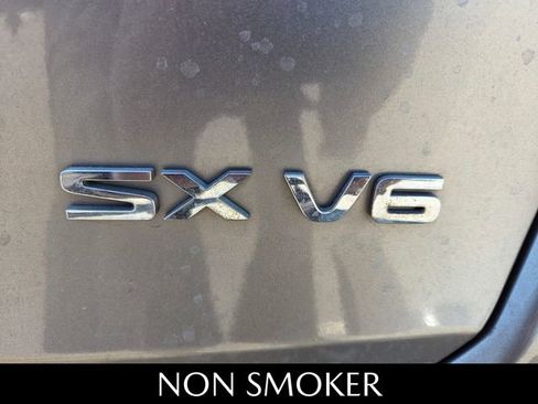 Used 2017 Kia Sorento SX image 6