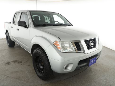 Used 2019 Nissan Frontier SV w/ Value Truck Package image 3