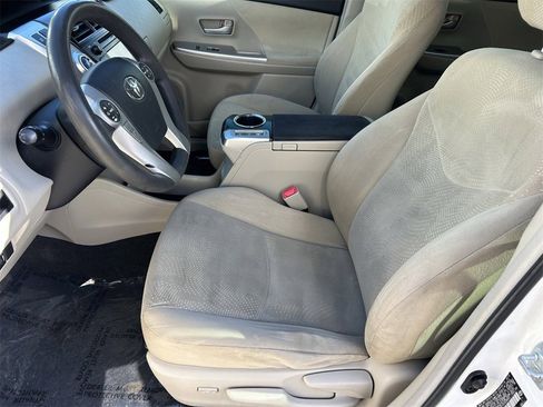 Used 2013 Toyota Prius V Two image 28