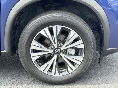 Used 2022 Nissan Rogue SV image 13