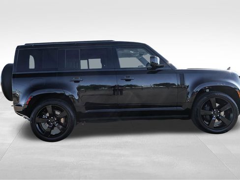 New 2026 Land Rover Defender 110 X-Dynamic SE AWD/4WD image 4