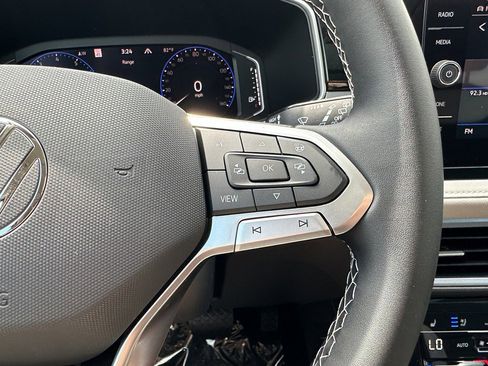 New 2025 Volkswagen Taos SEL AWD/4WD image 22