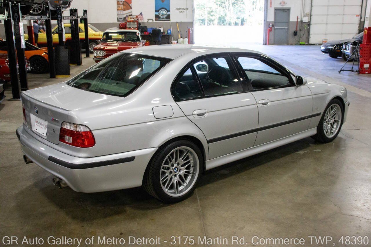Used 2003 BMW M5 RWD image 7