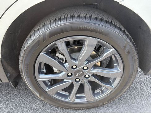 Used 2023 Chevrolet Equinox RS AWD/4WD image 25