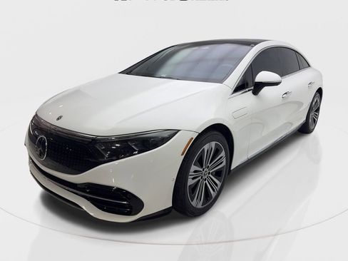 Used 2022 Mercedes-Benz EQS 450+ Sedan image 2